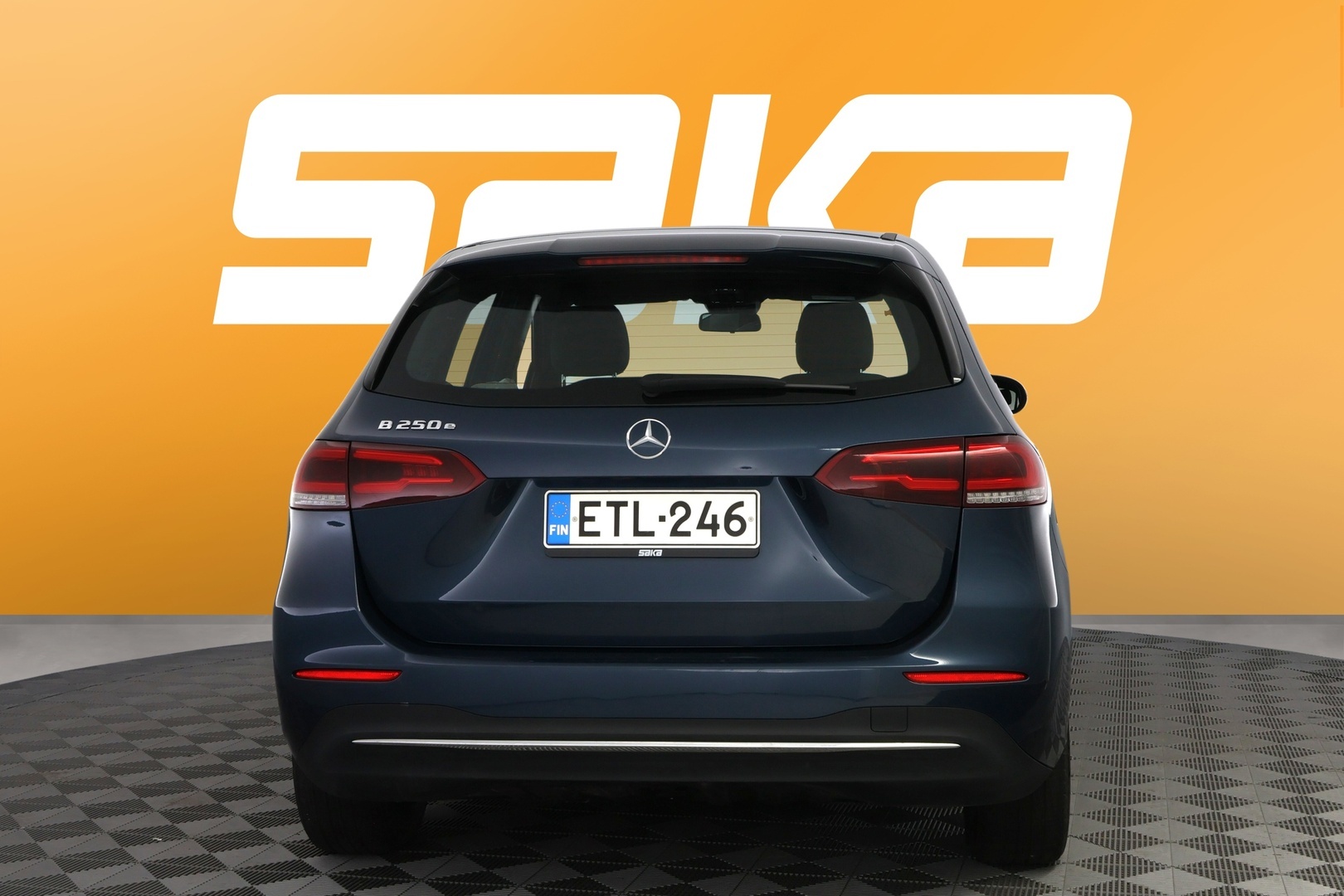 MERCEDES-BENZ B 2021