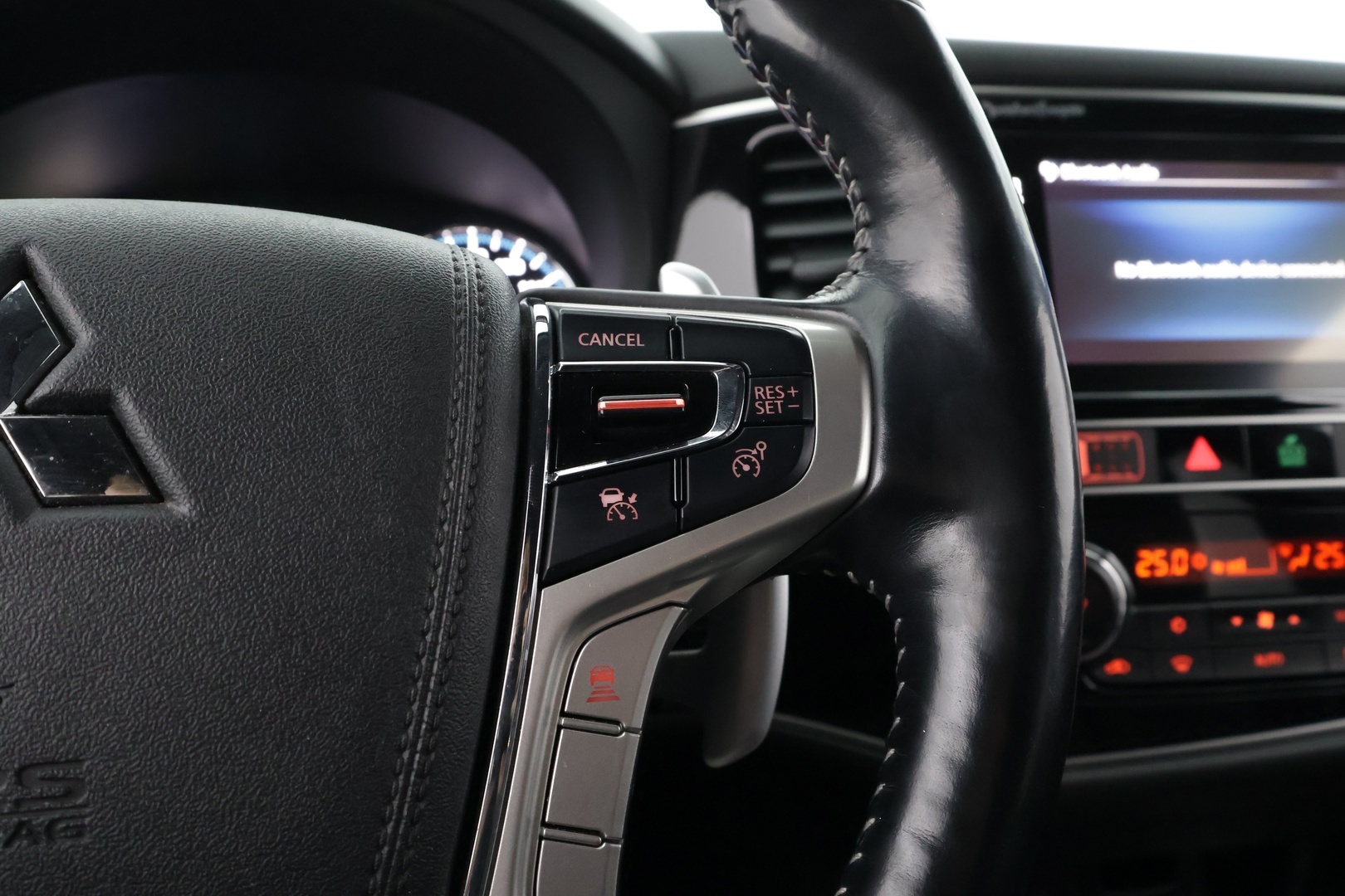 MITSUBISHI Outlander PHEV 2019