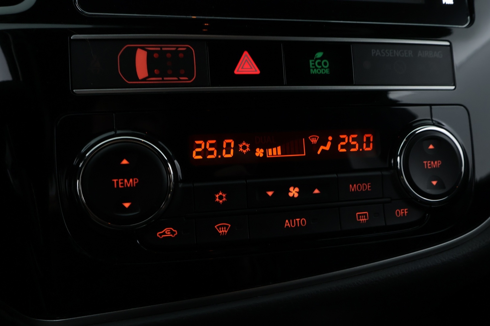 MITSUBISHI Outlander PHEV 2019