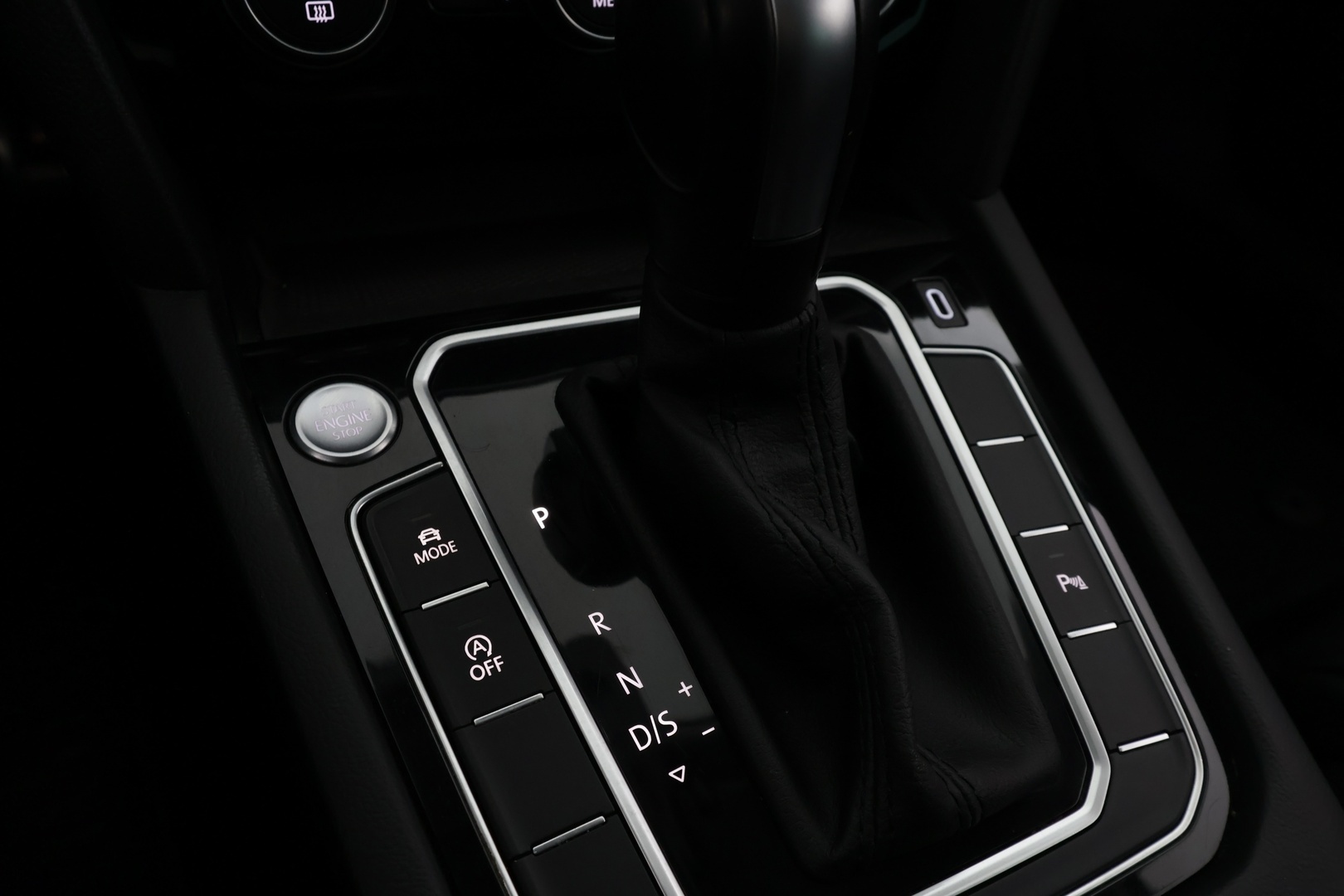 VOLKSWAGEN Passat 2020