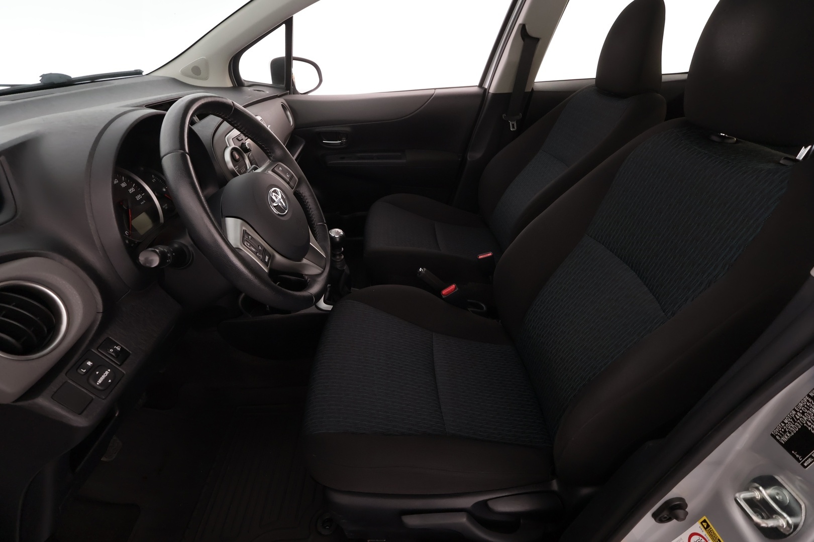 TOYOTA Yaris 2012
