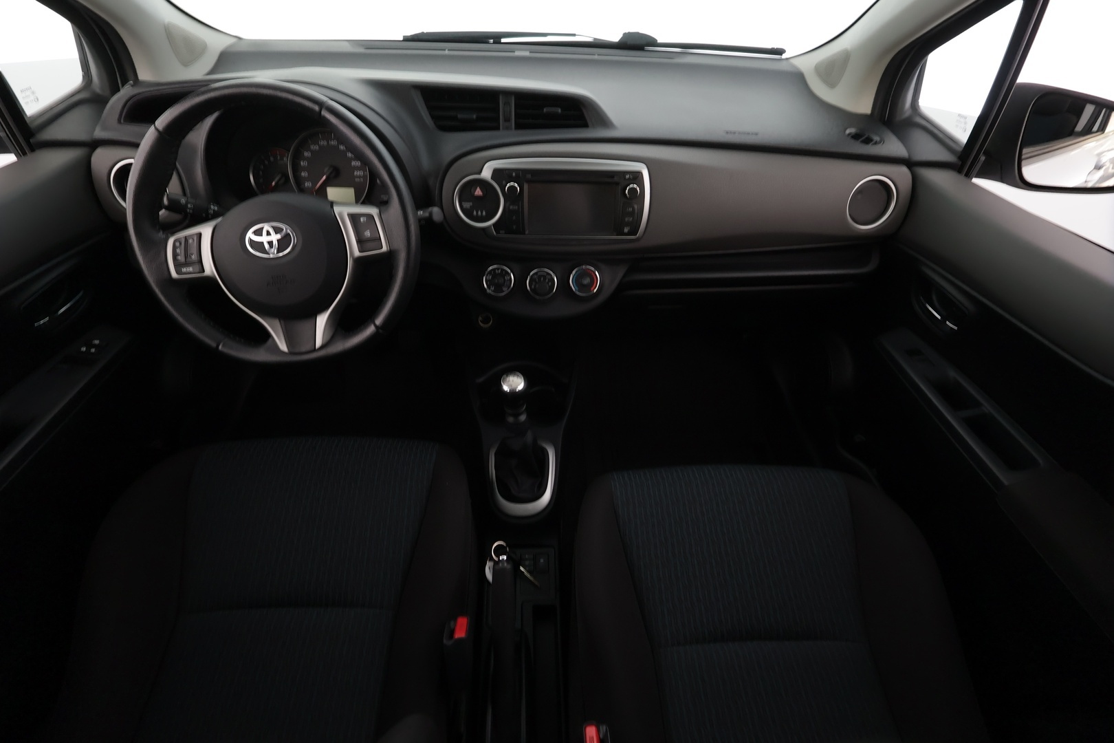 TOYOTA Yaris 2012