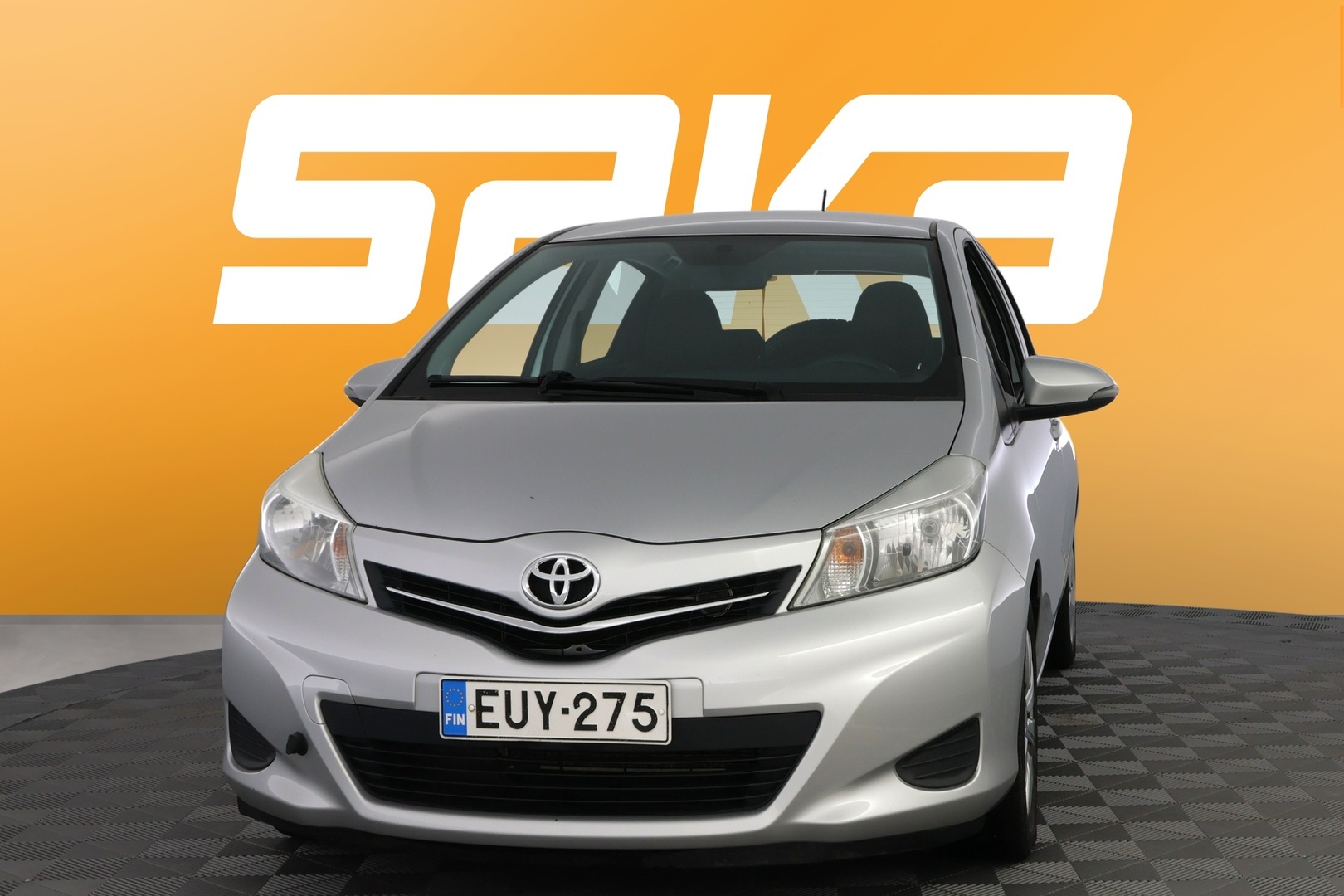 TOYOTA Yaris 2012