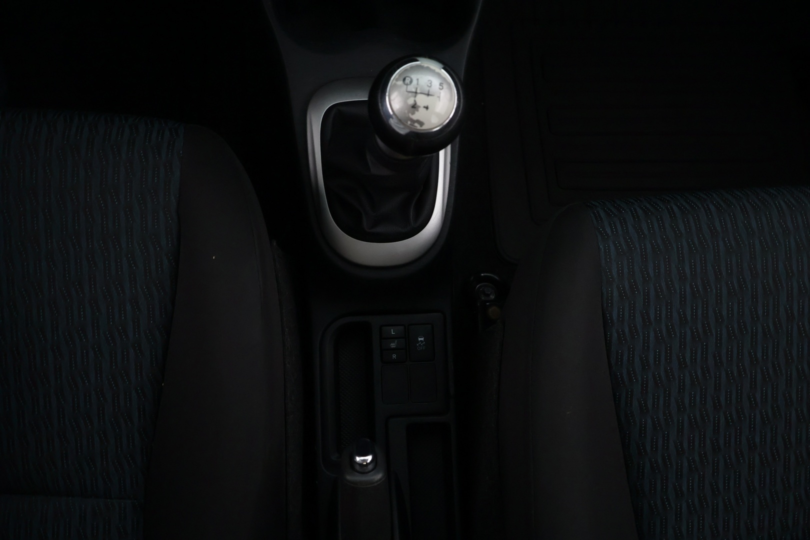 TOYOTA Yaris 2012