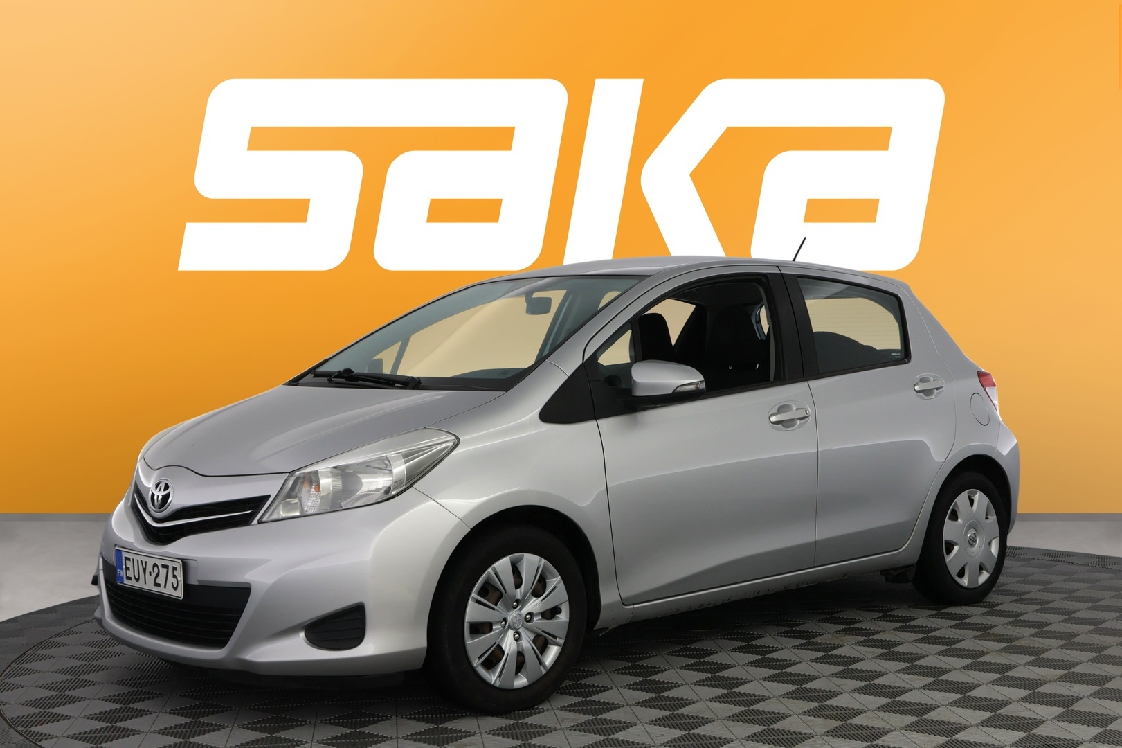 TOYOTA Yaris 2012