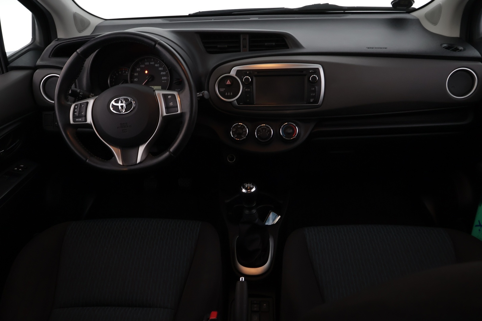 TOYOTA Yaris 2012