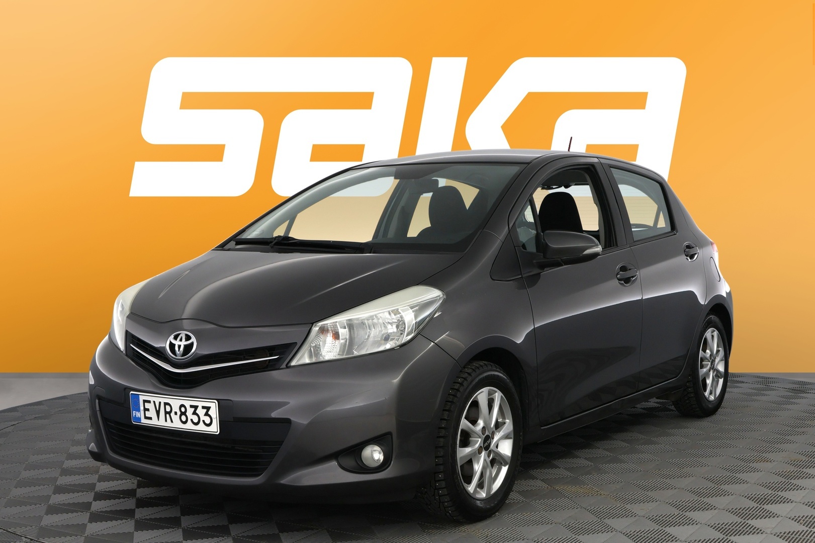 TOYOTA Yaris 2012