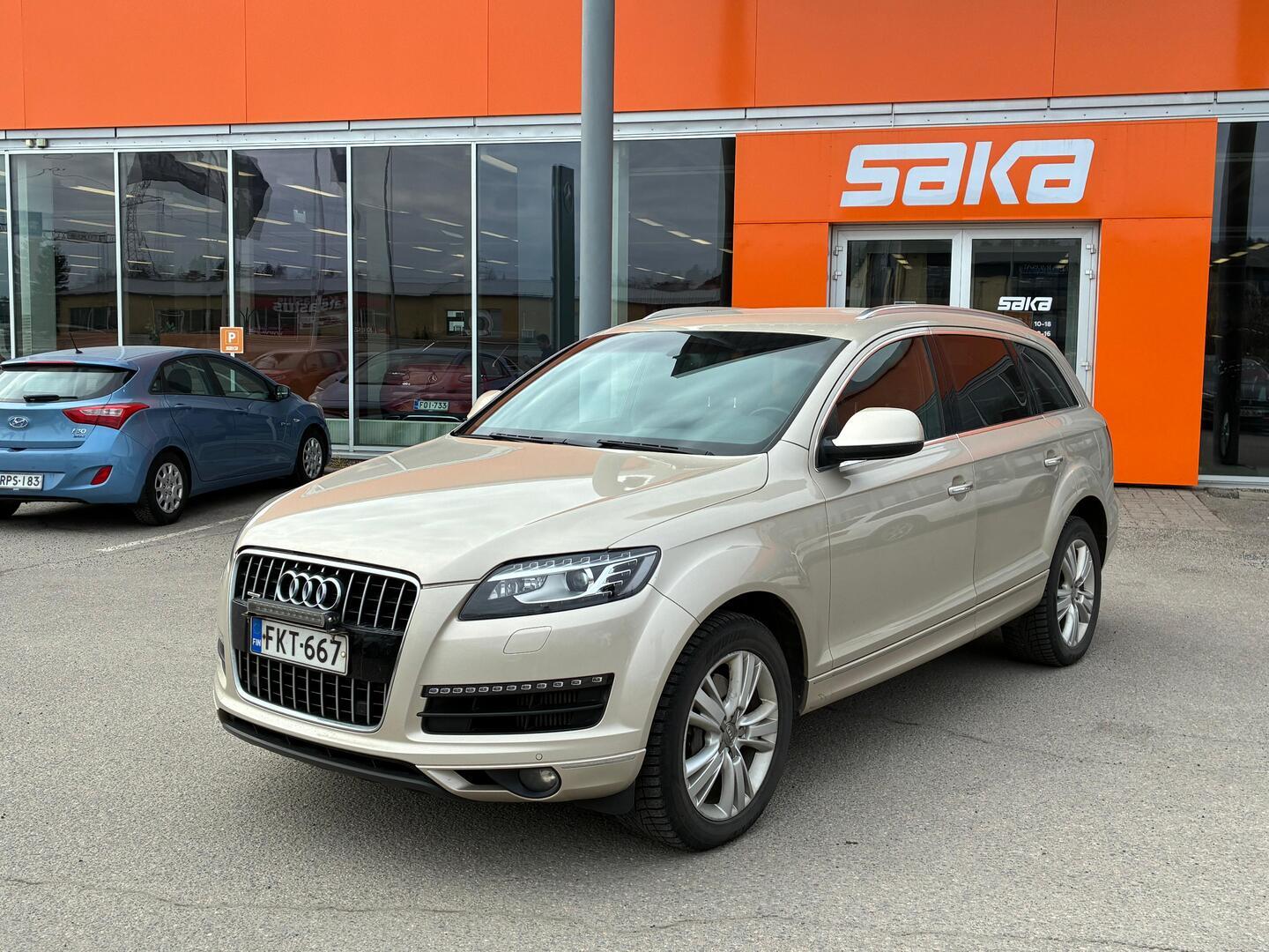AUDI Q7 2012