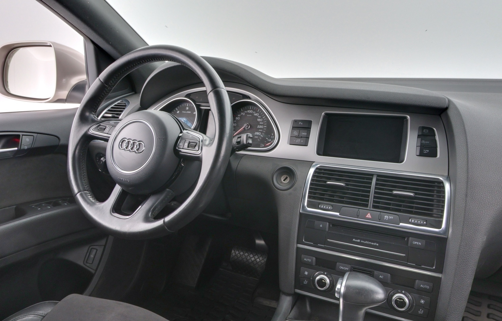 AUDI Q7 2012