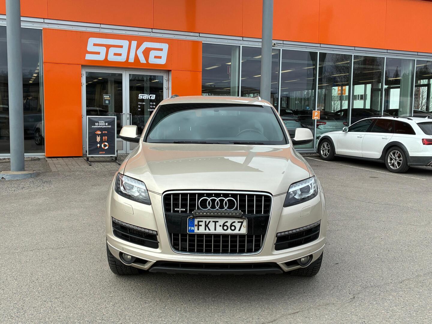AUDI Q7 2012