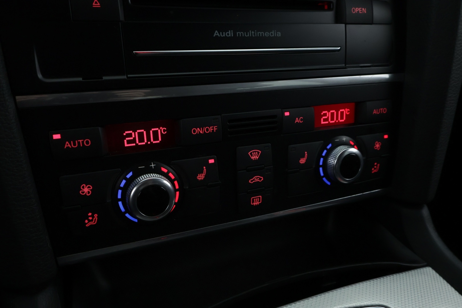 AUDI Q7 2012