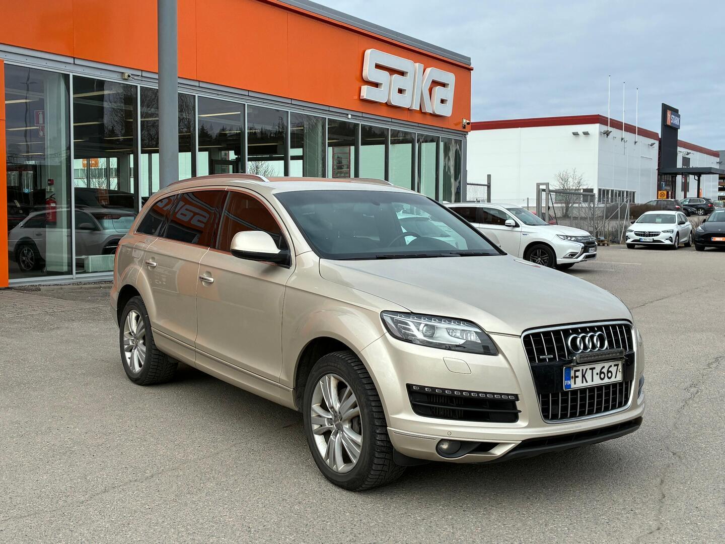 AUDI Q7 2012