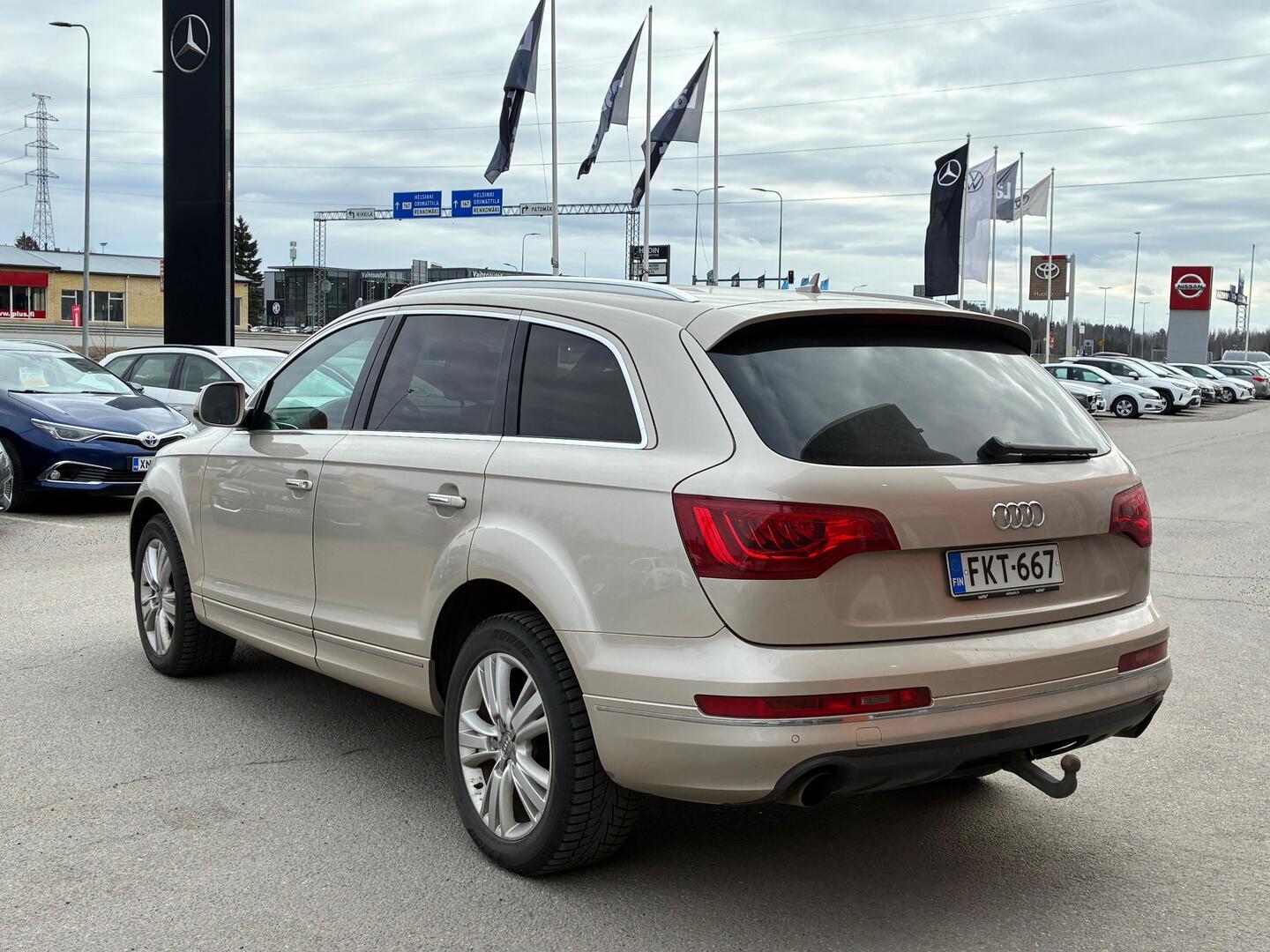 AUDI Q7 2012