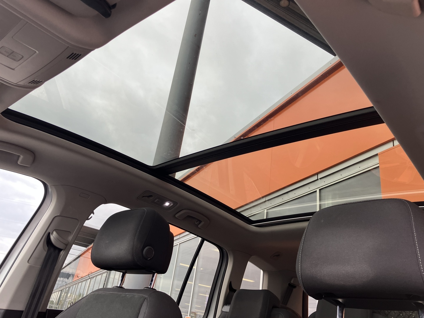 VOLKSWAGEN Touran 2018