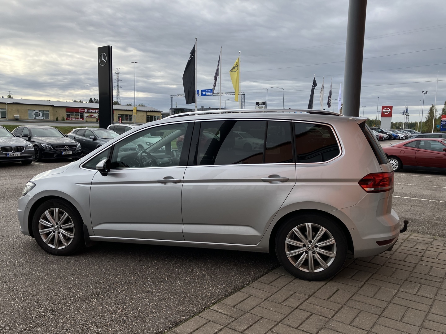 VOLKSWAGEN Touran 2018