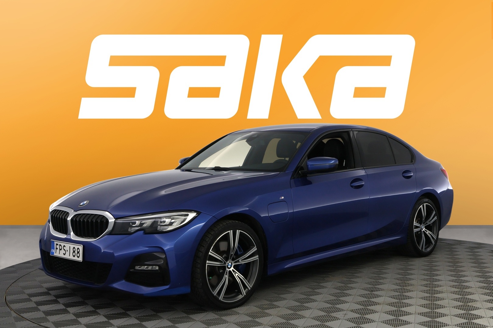 BMW 330 2020