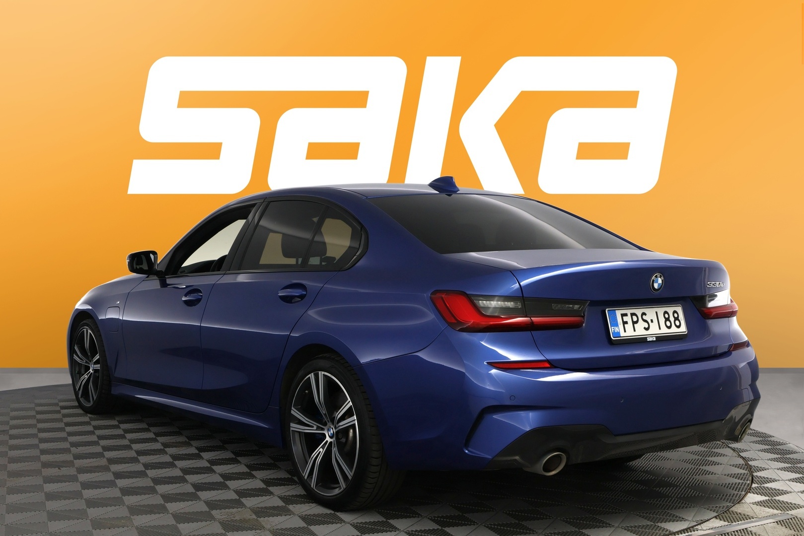 BMW 330 2020