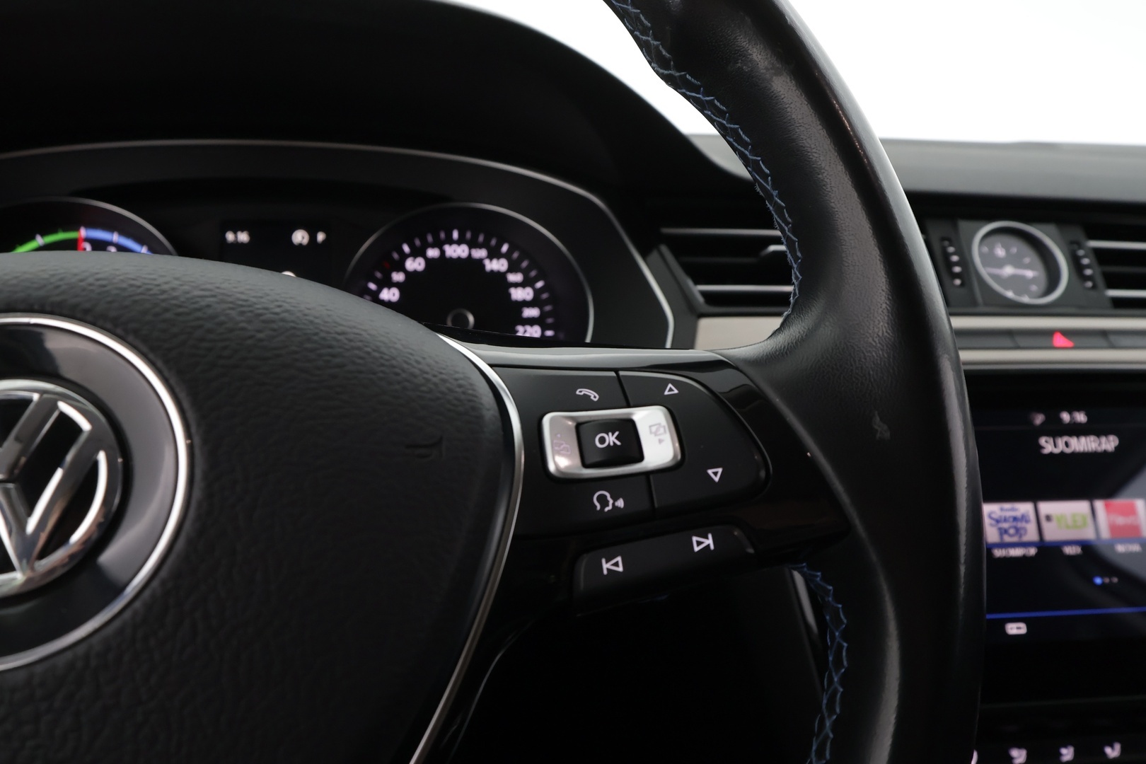 VOLKSWAGEN Passat 2018