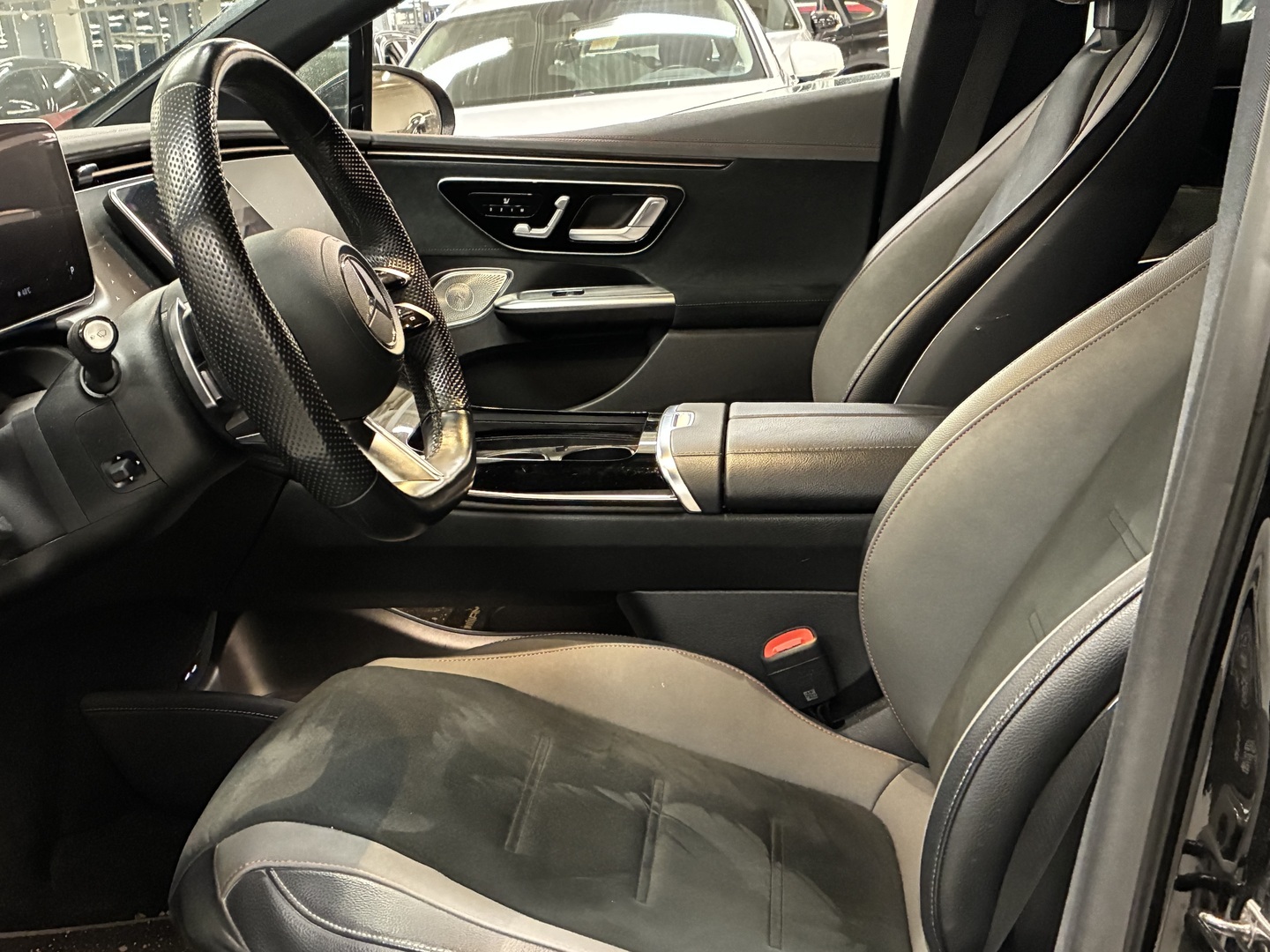 MERCEDES-BENZ EQE 2022