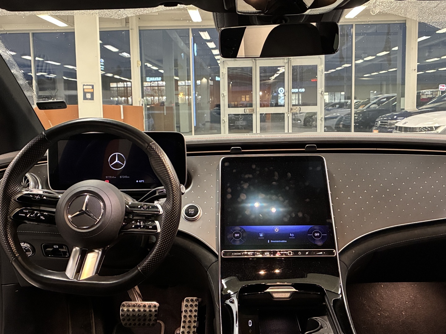 MERCEDES-BENZ EQE 2022