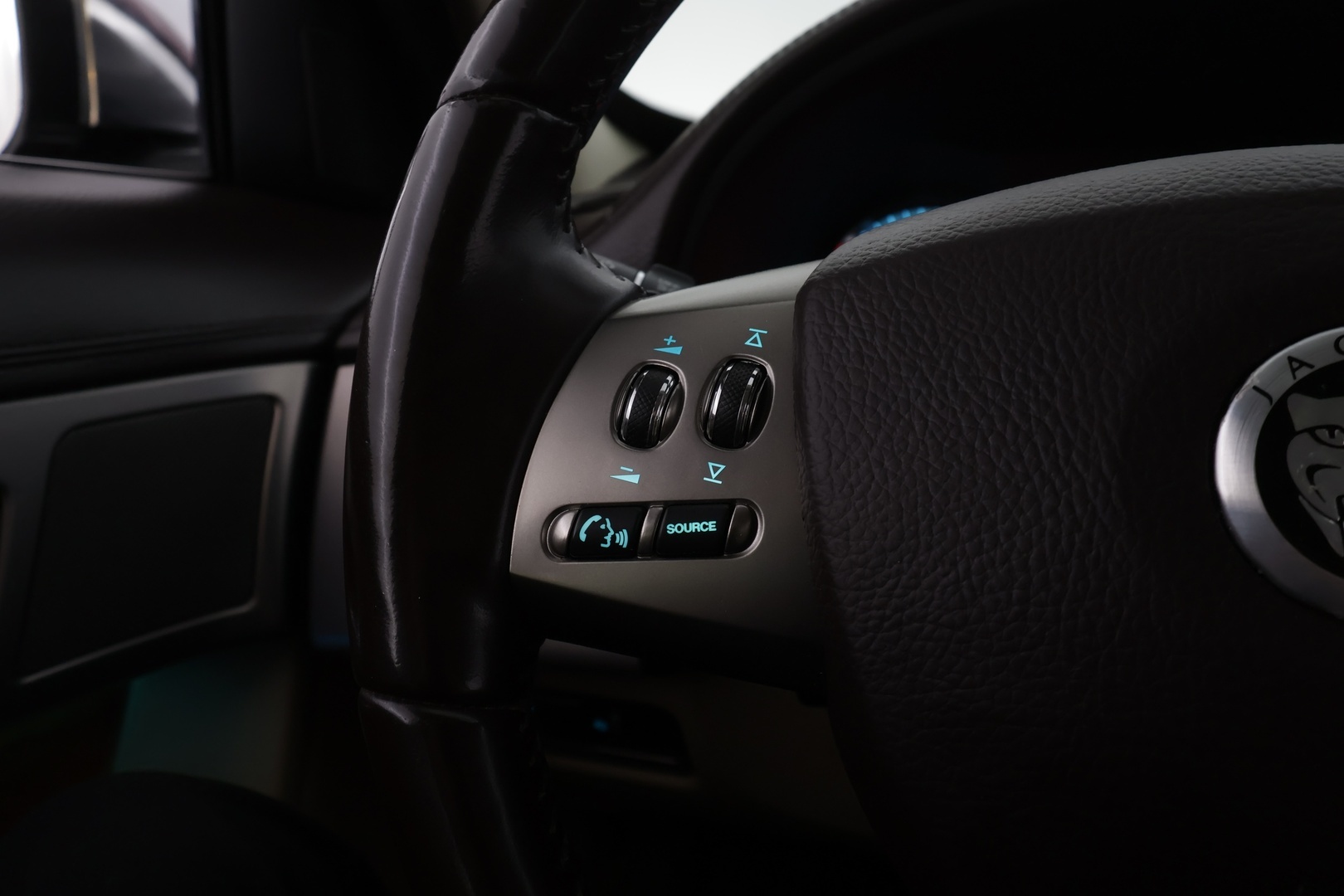 JAGUAR XF 2011