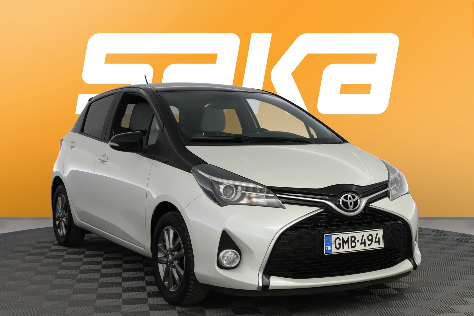 TOYOTA Yaris 2016