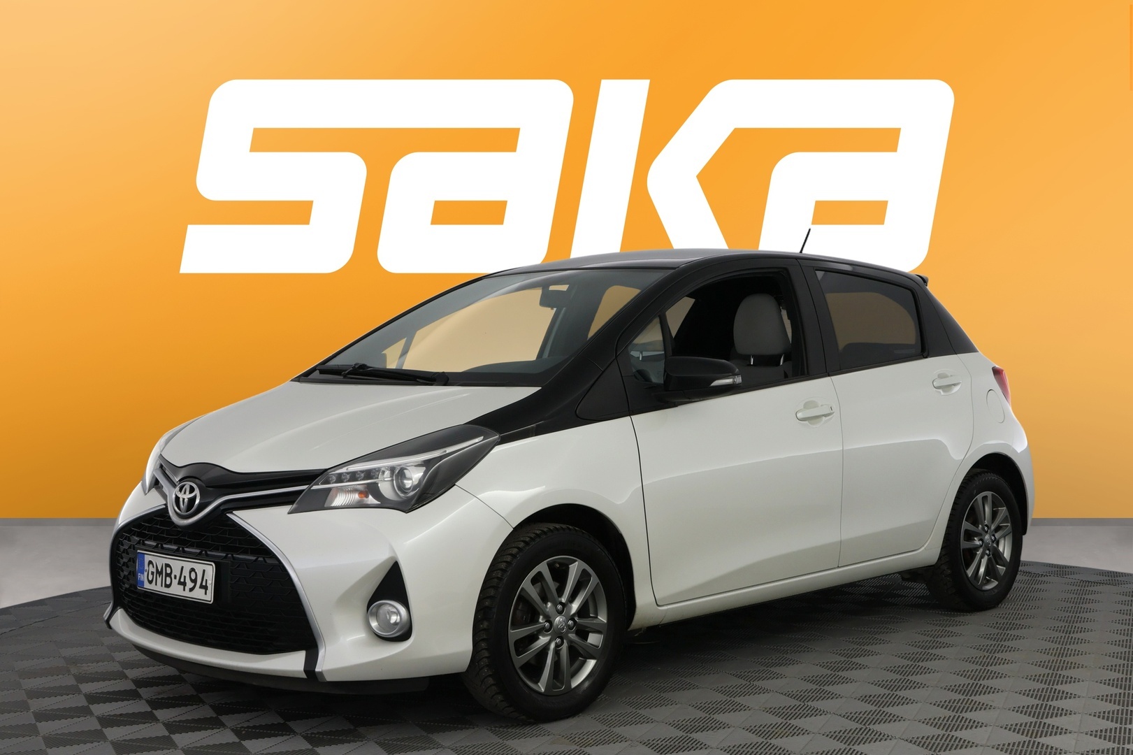 TOYOTA Yaris 2016