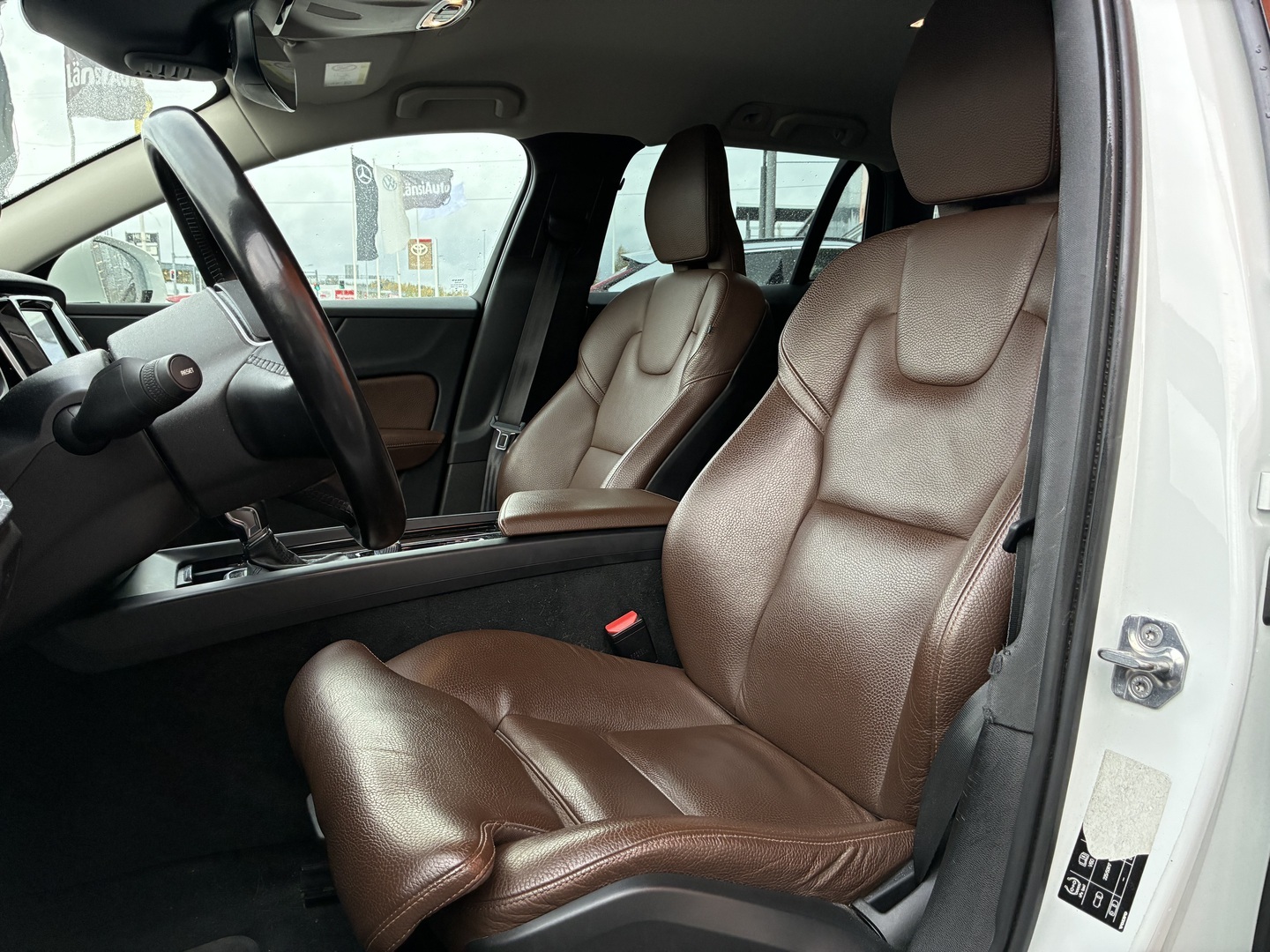 VOLVO V60 2019