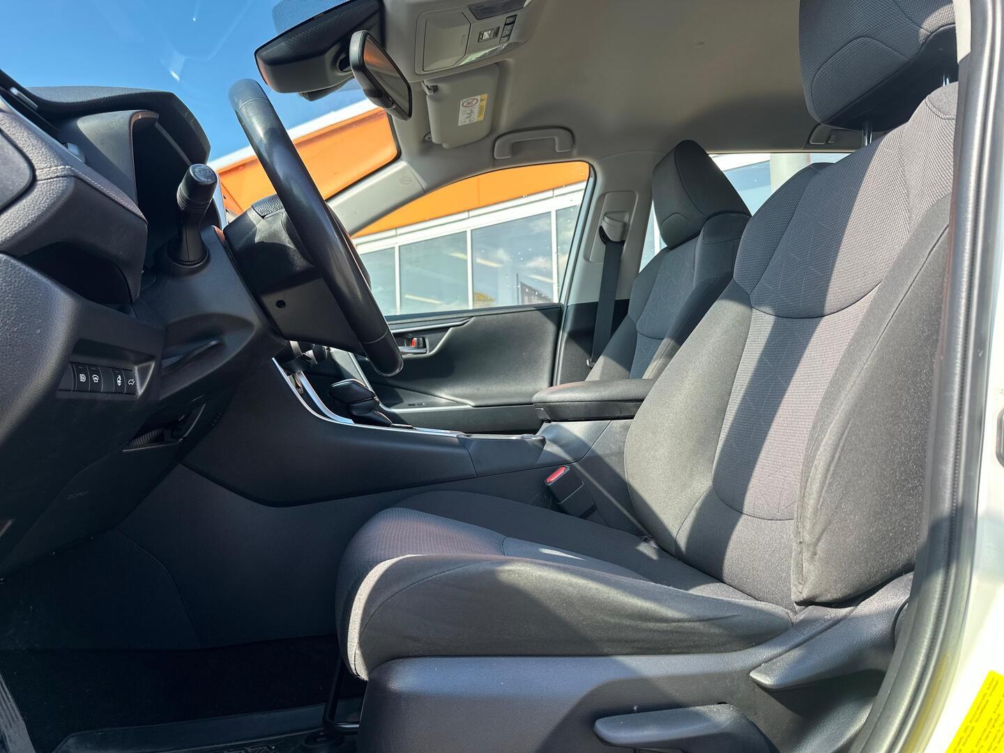 TOYOTA RAV4 2019