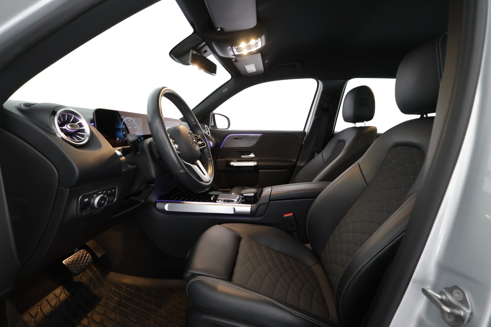 MERCEDES-BENZ GLB 2021