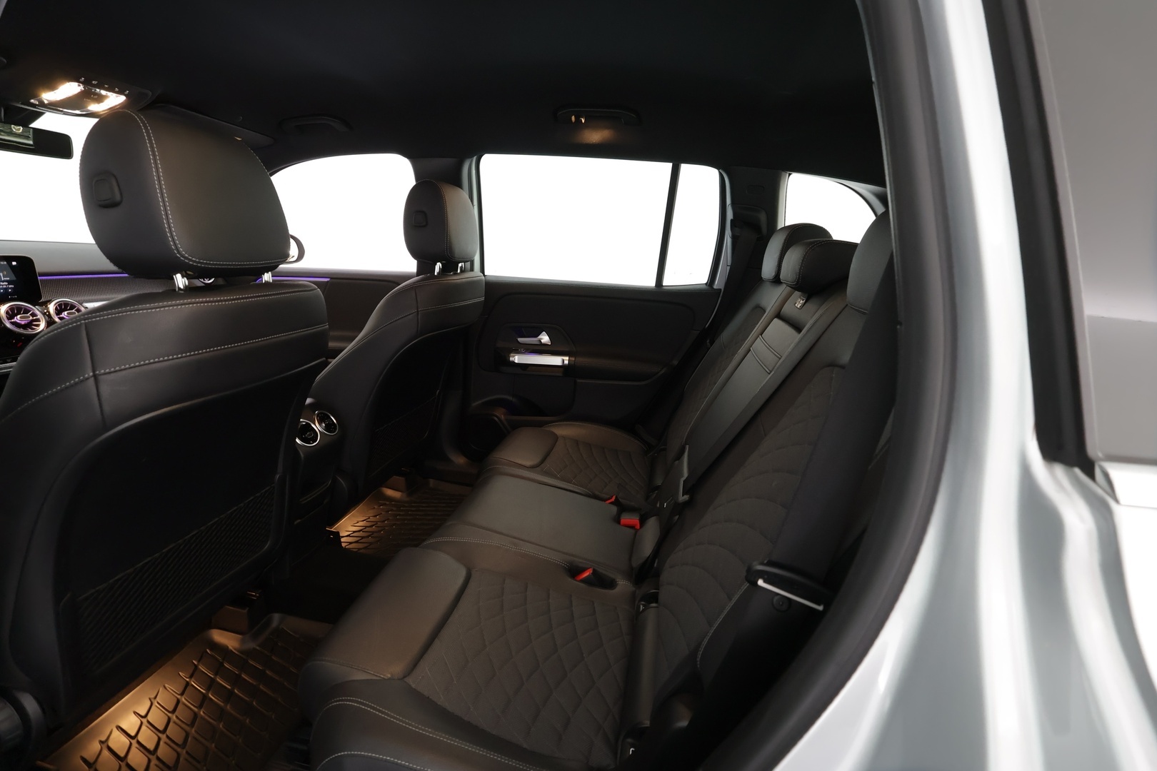 MERCEDES-BENZ GLB 2021