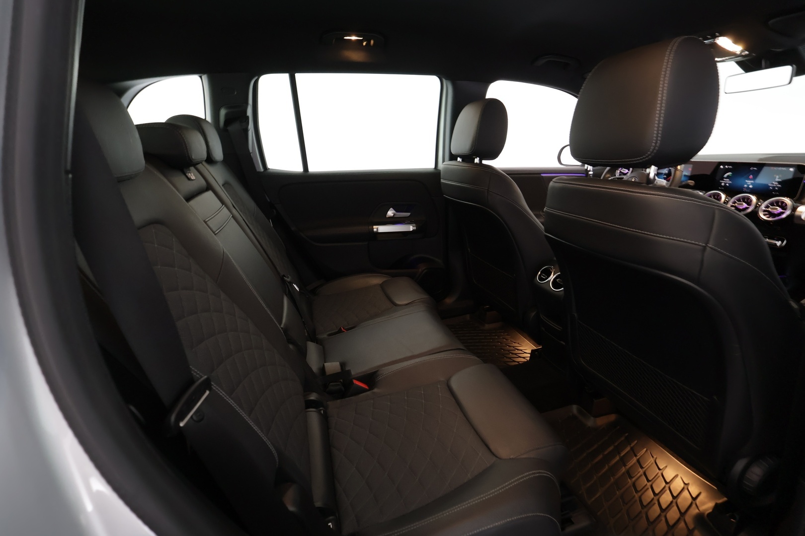 MERCEDES-BENZ GLB 2021