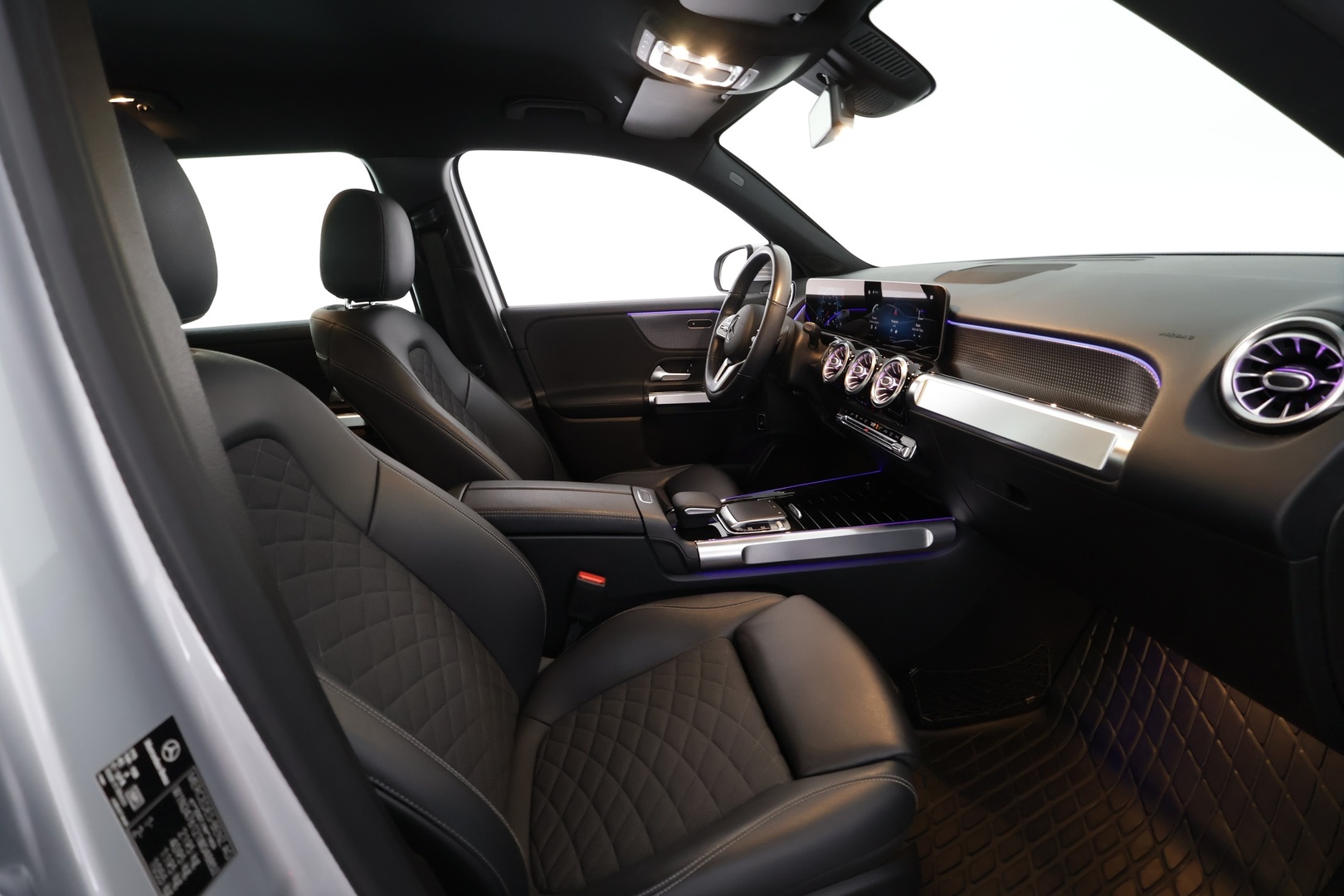 MERCEDES-BENZ GLB 2021