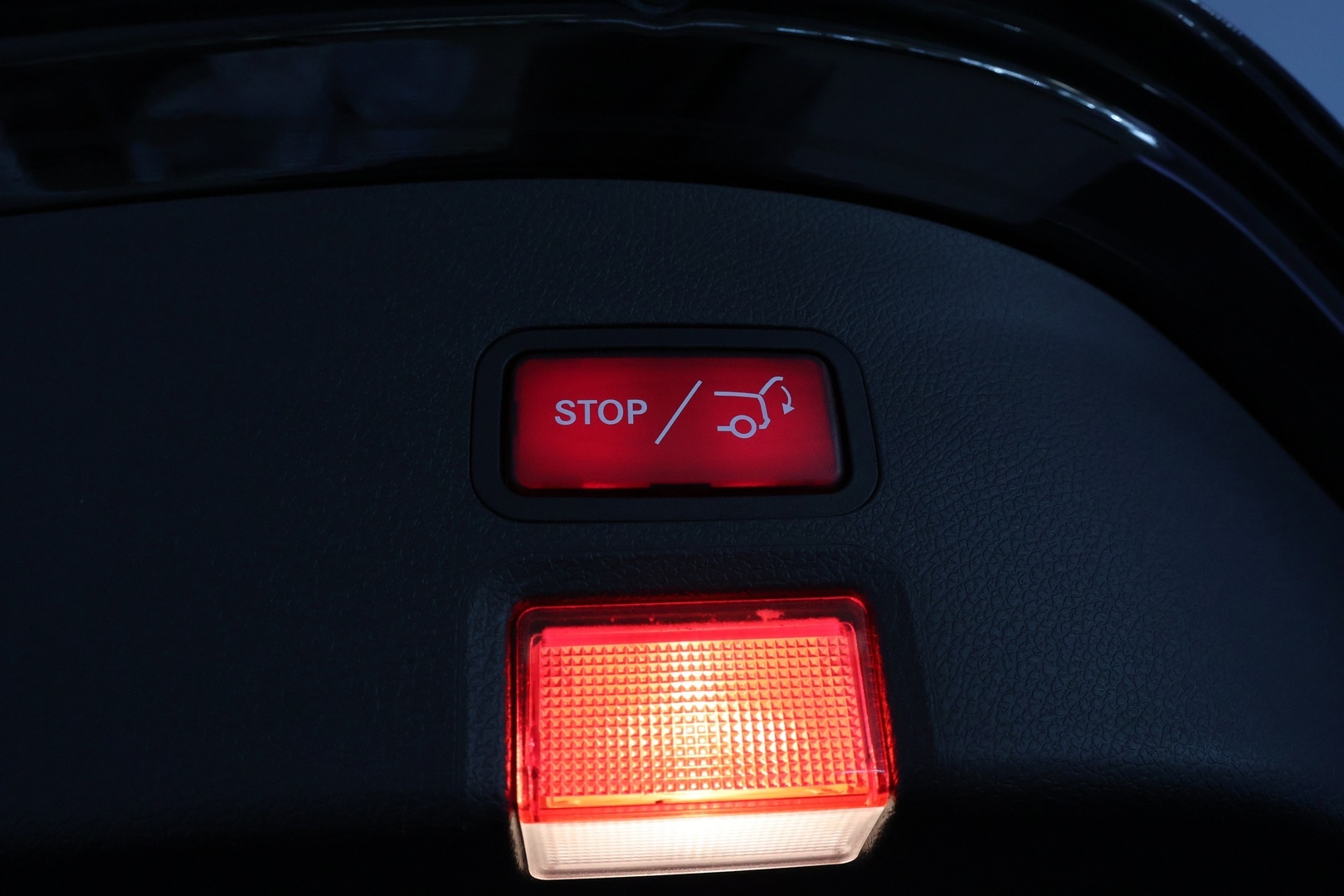 MERCEDES-BENZ CLA 2016