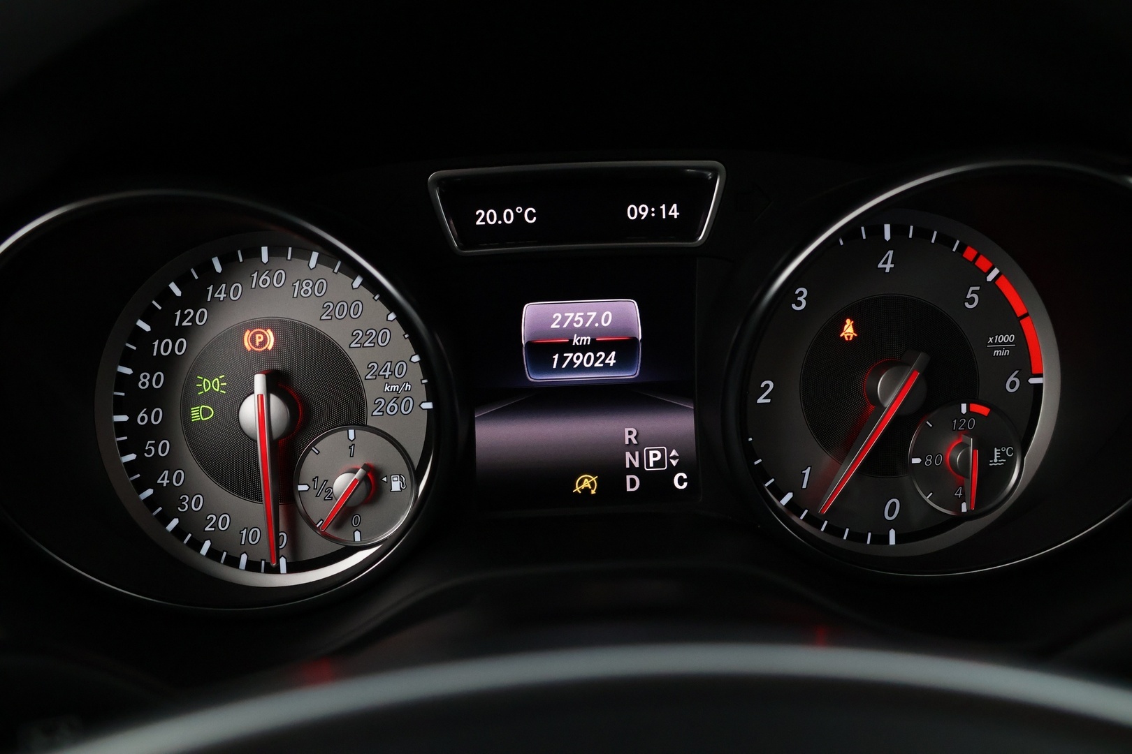 MERCEDES-BENZ CLA 2016