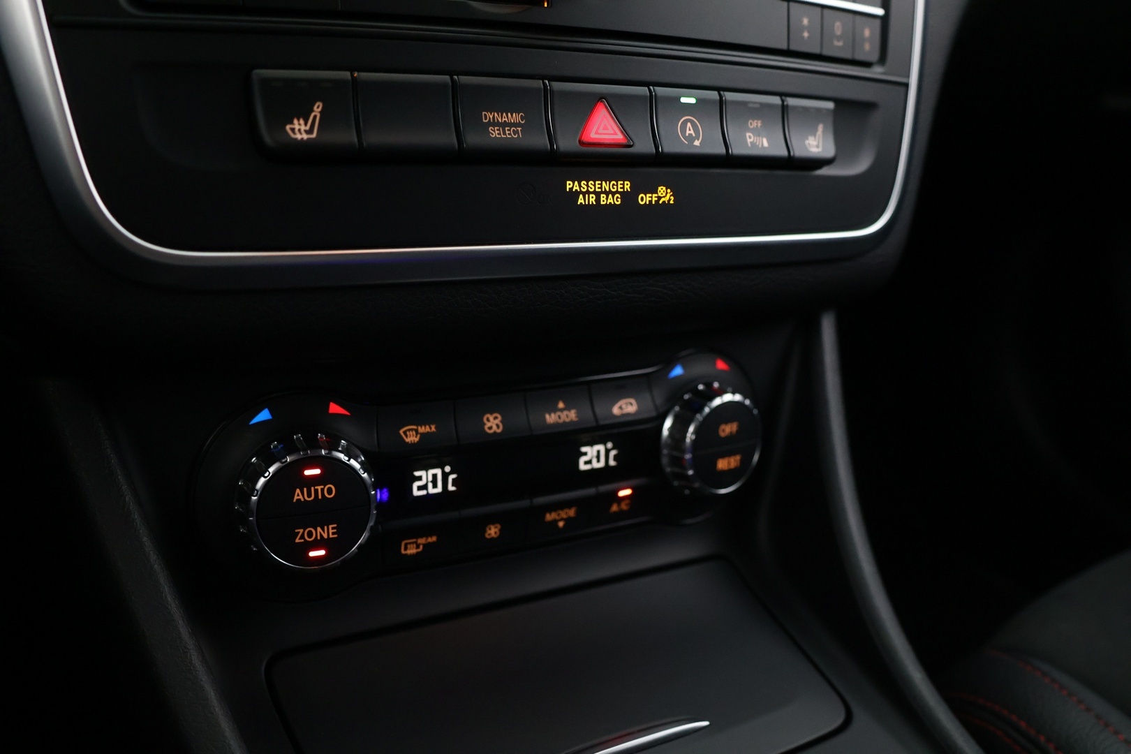 MERCEDES-BENZ CLA 2016