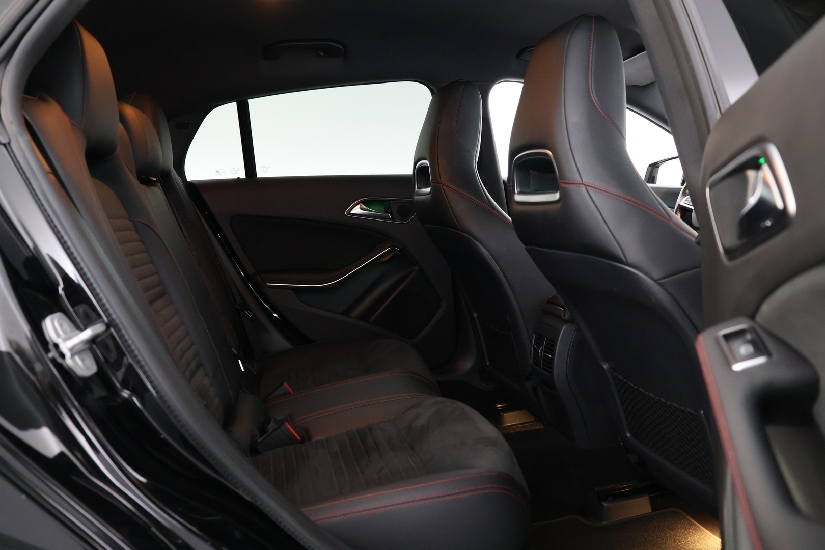 MERCEDES-BENZ CLA 2016