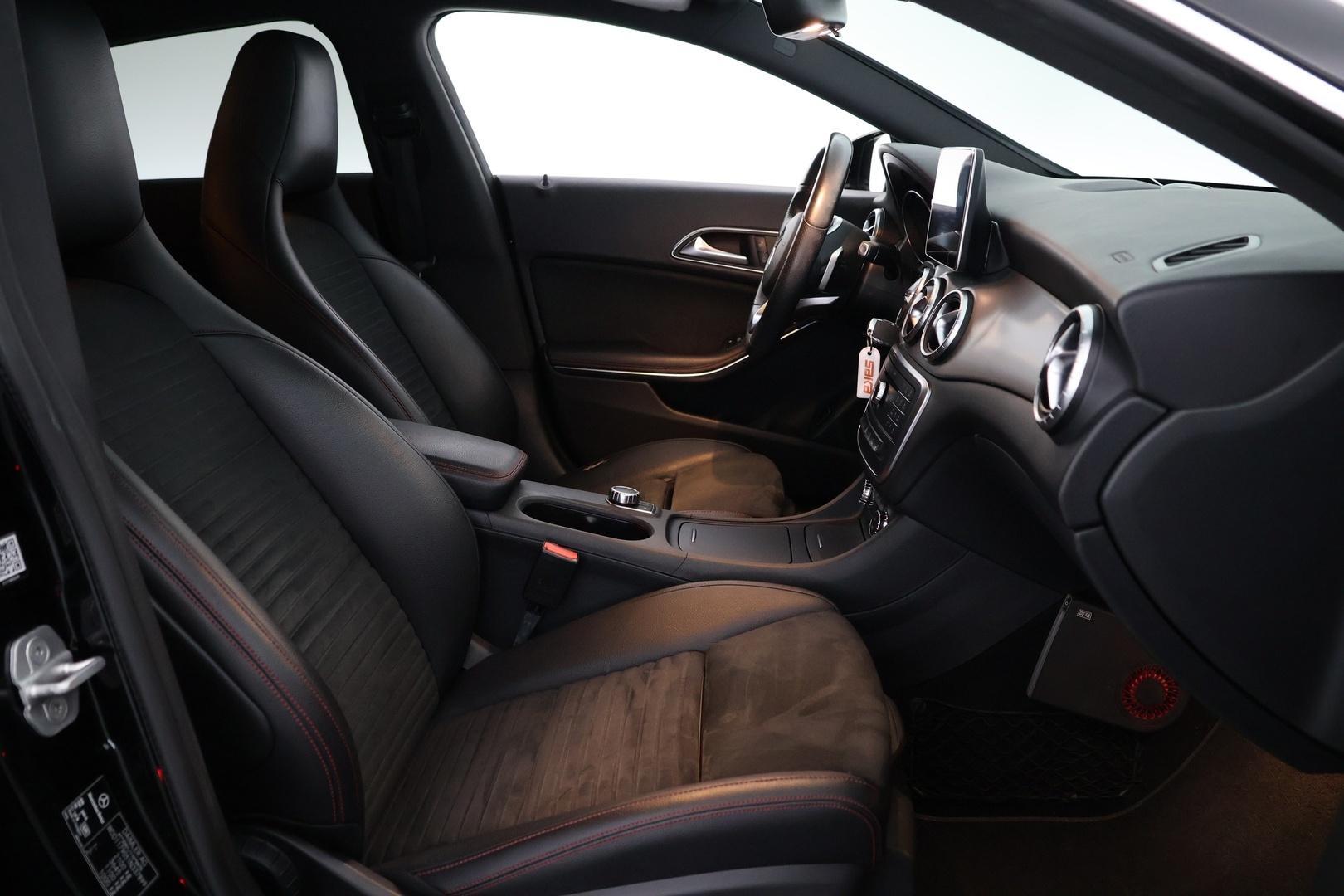 MERCEDES-BENZ CLA 2016