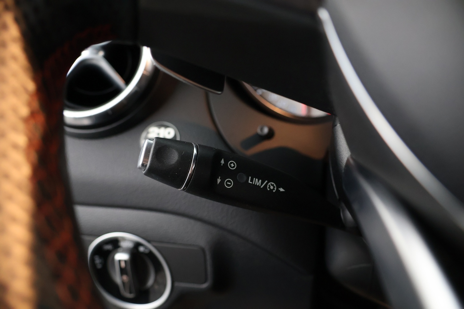 MERCEDES-BENZ CLA 2016