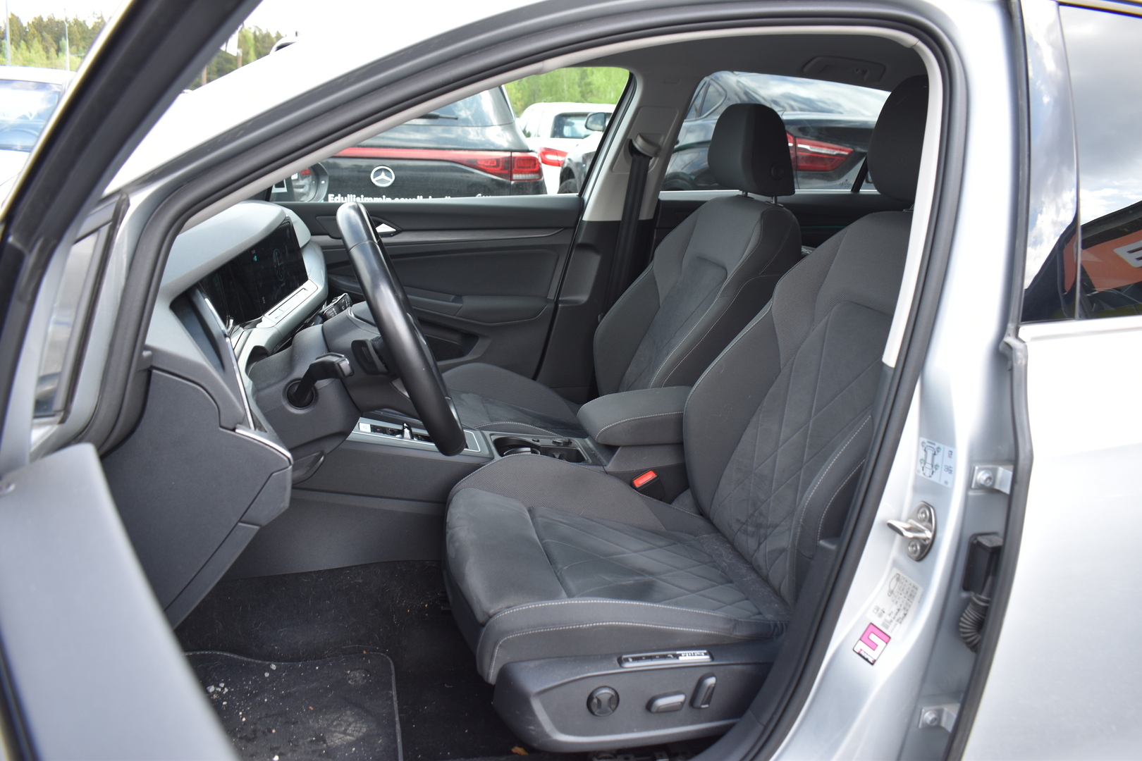 VOLKSWAGEN Golf 2021