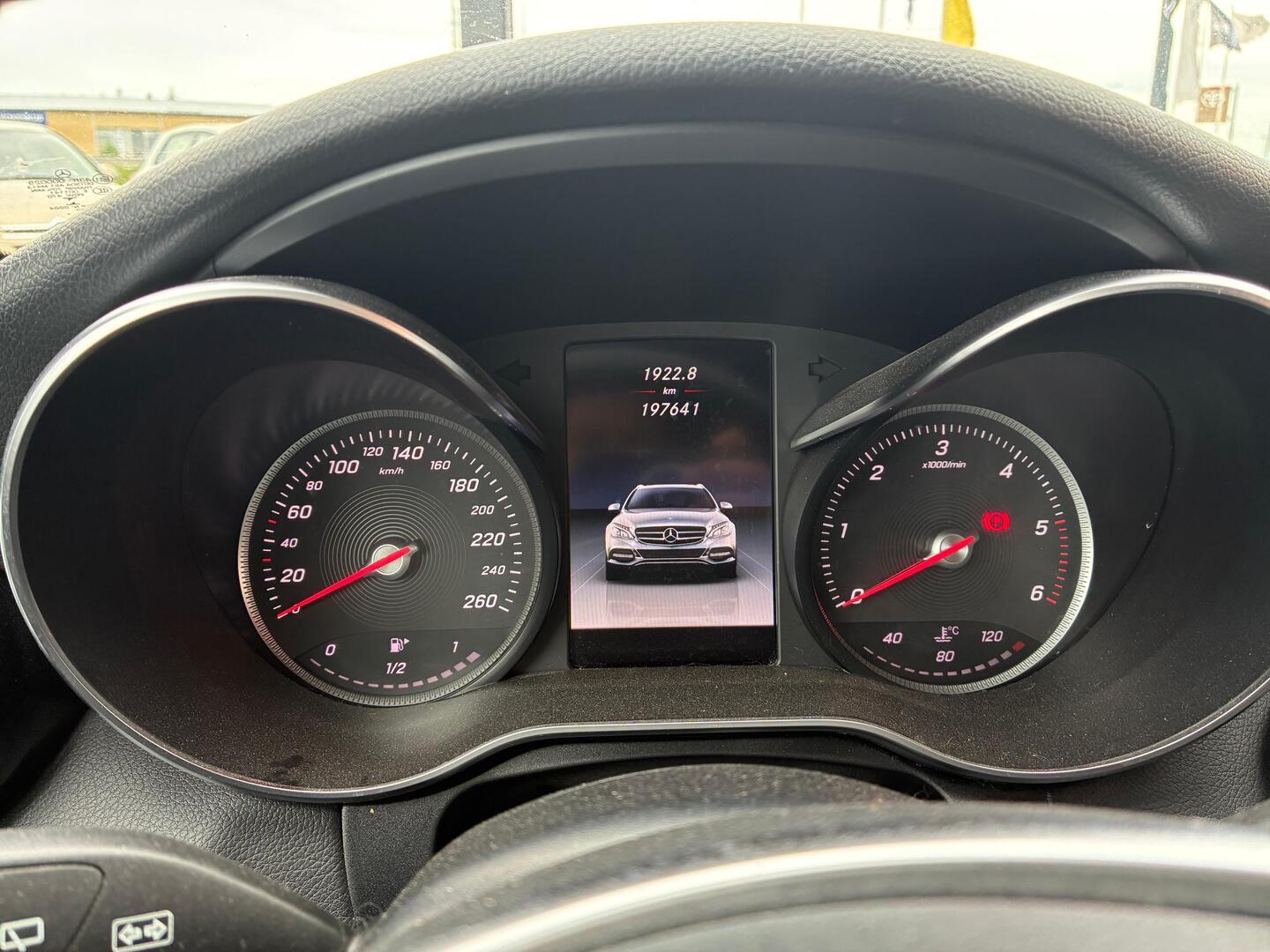 MERCEDES-BENZ C 2017