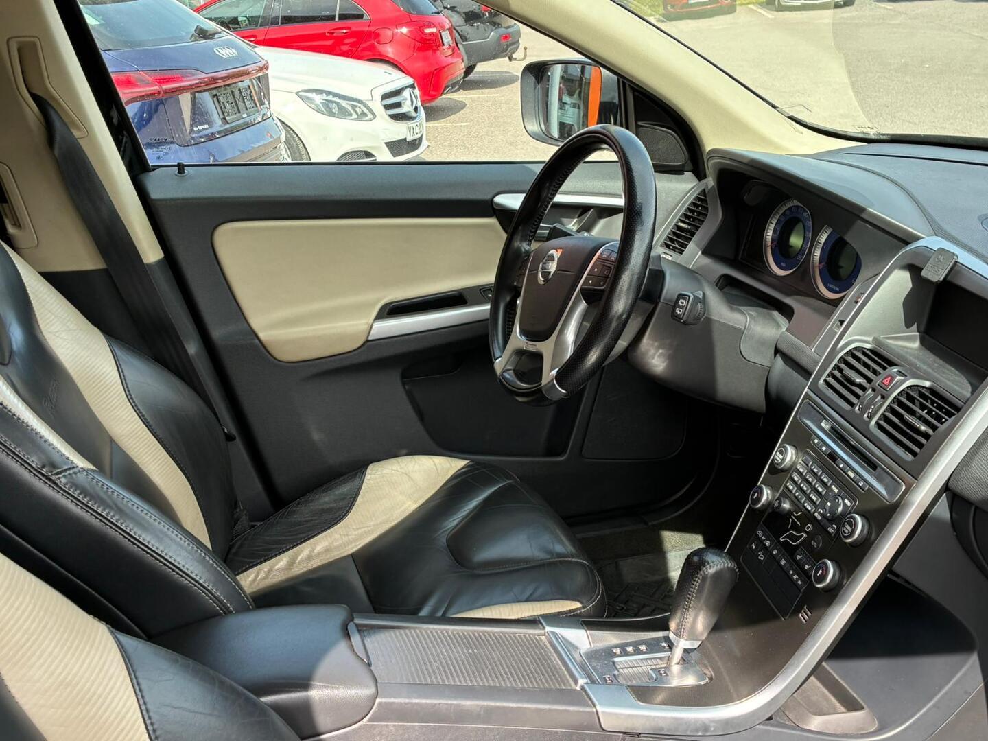 VOLVO XC60 2011