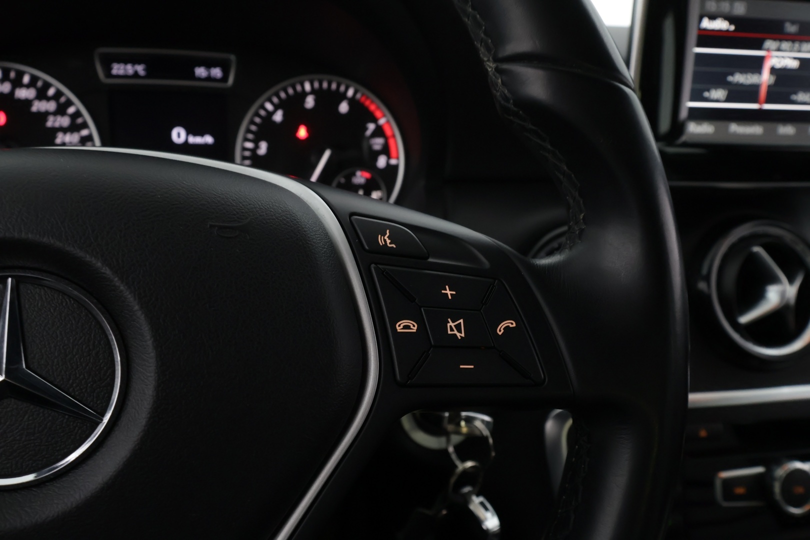MERCEDES-BENZ A 2013