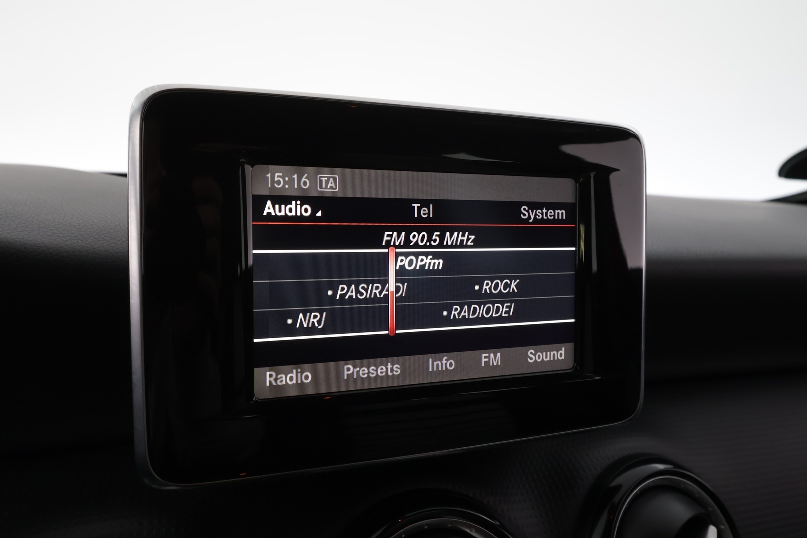 MERCEDES-BENZ A 2013