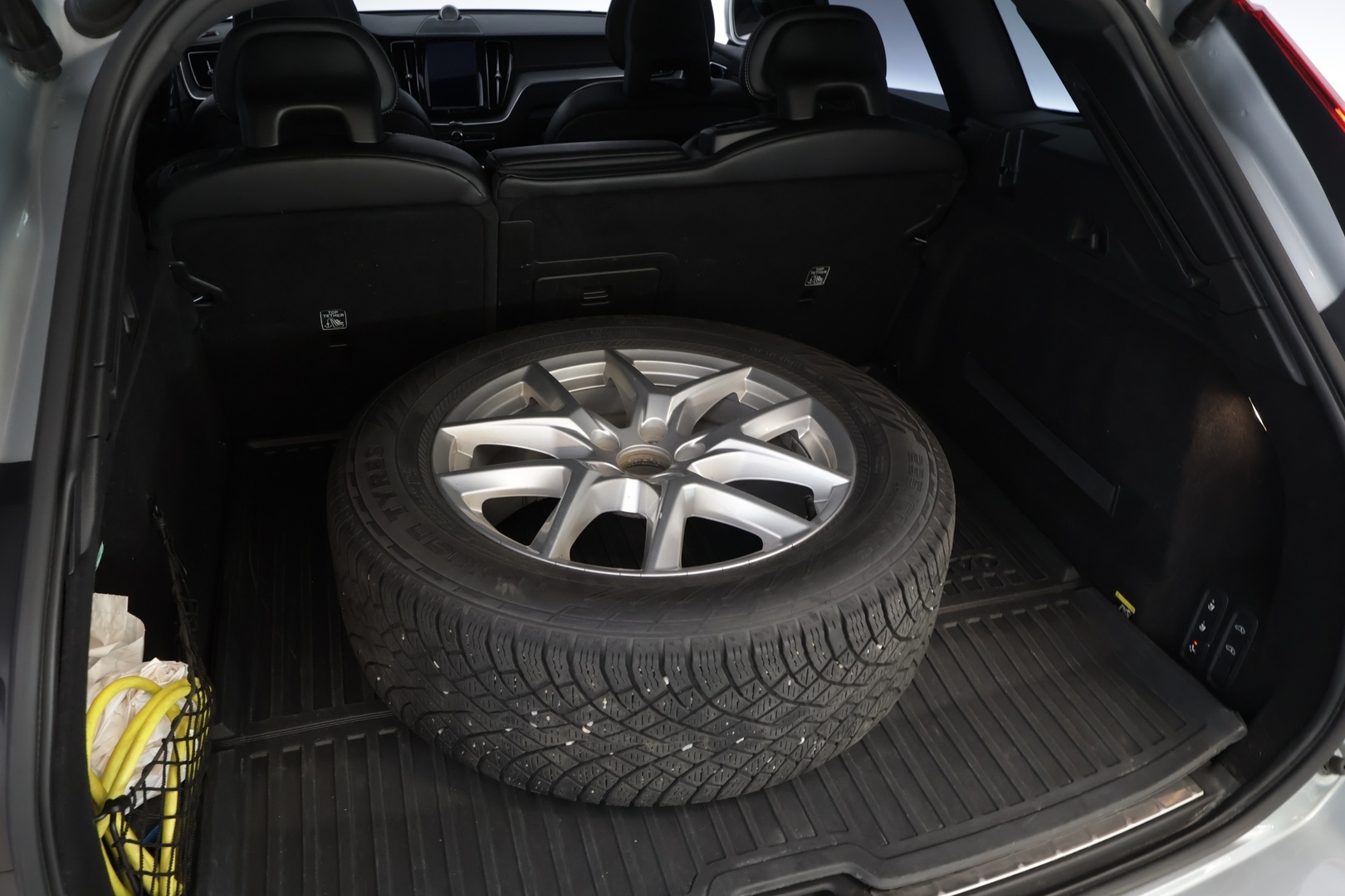 VOLVO XC60 2018