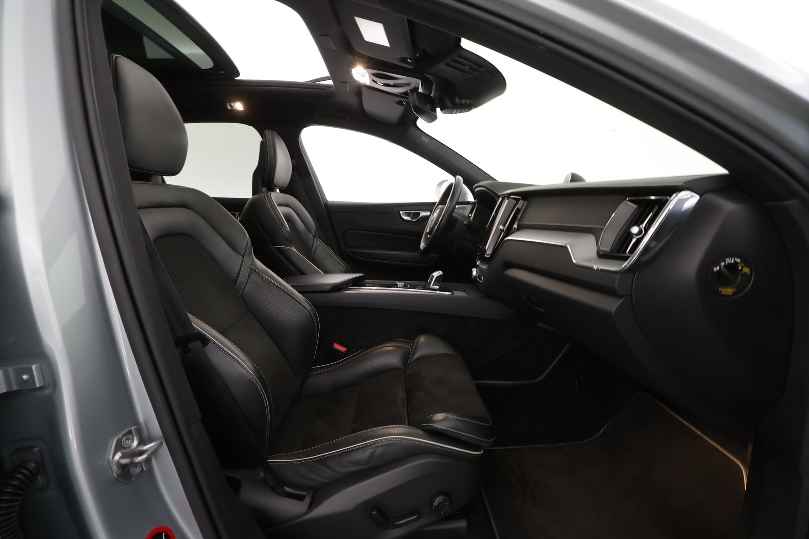 VOLVO XC60 2018