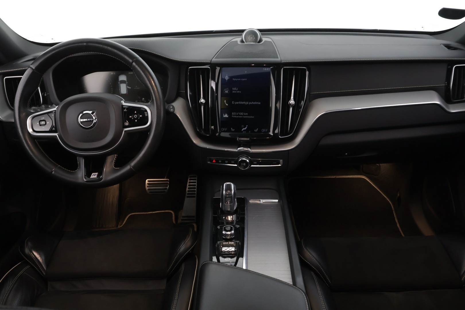VOLVO XC60 2018