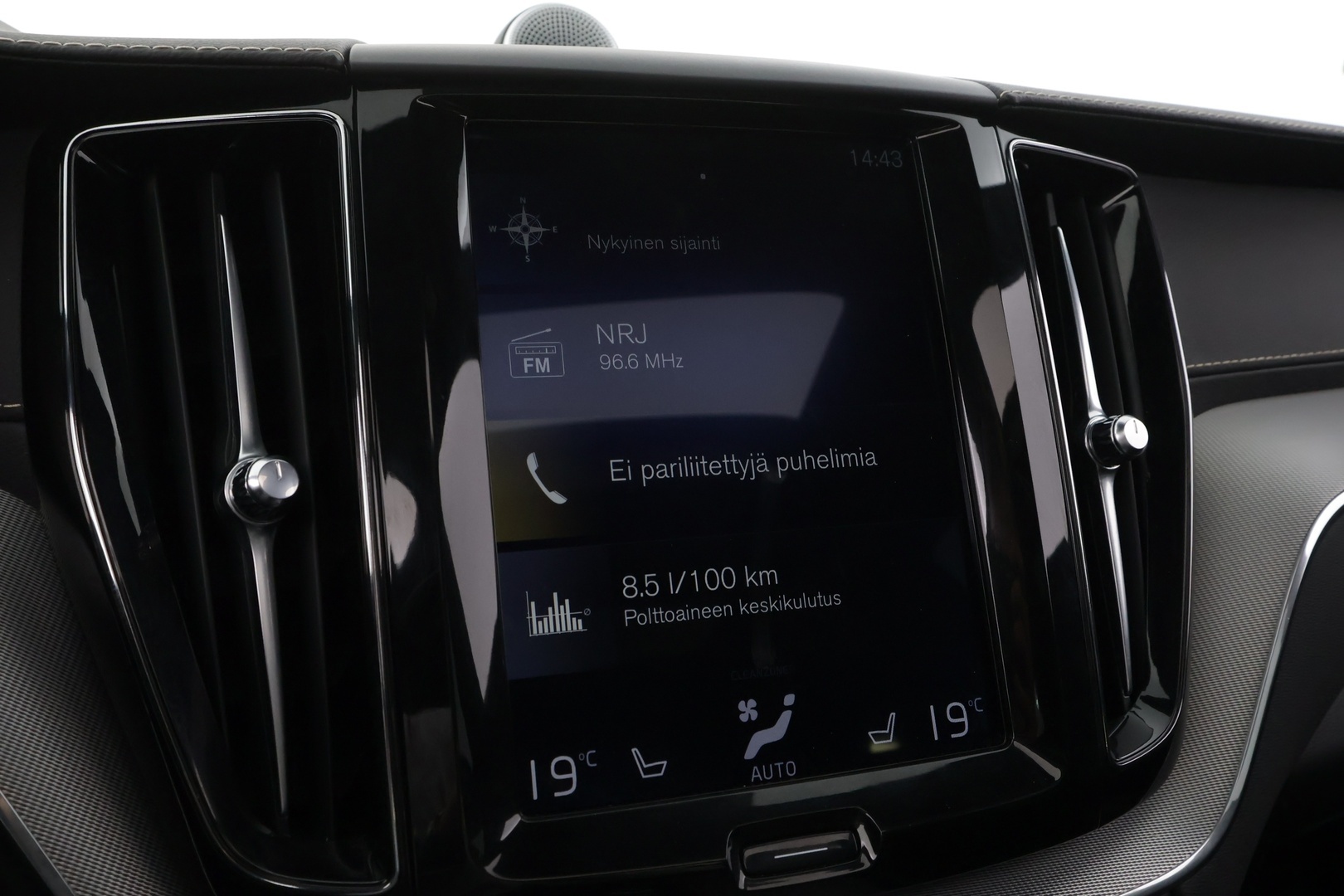 VOLVO XC60 2018