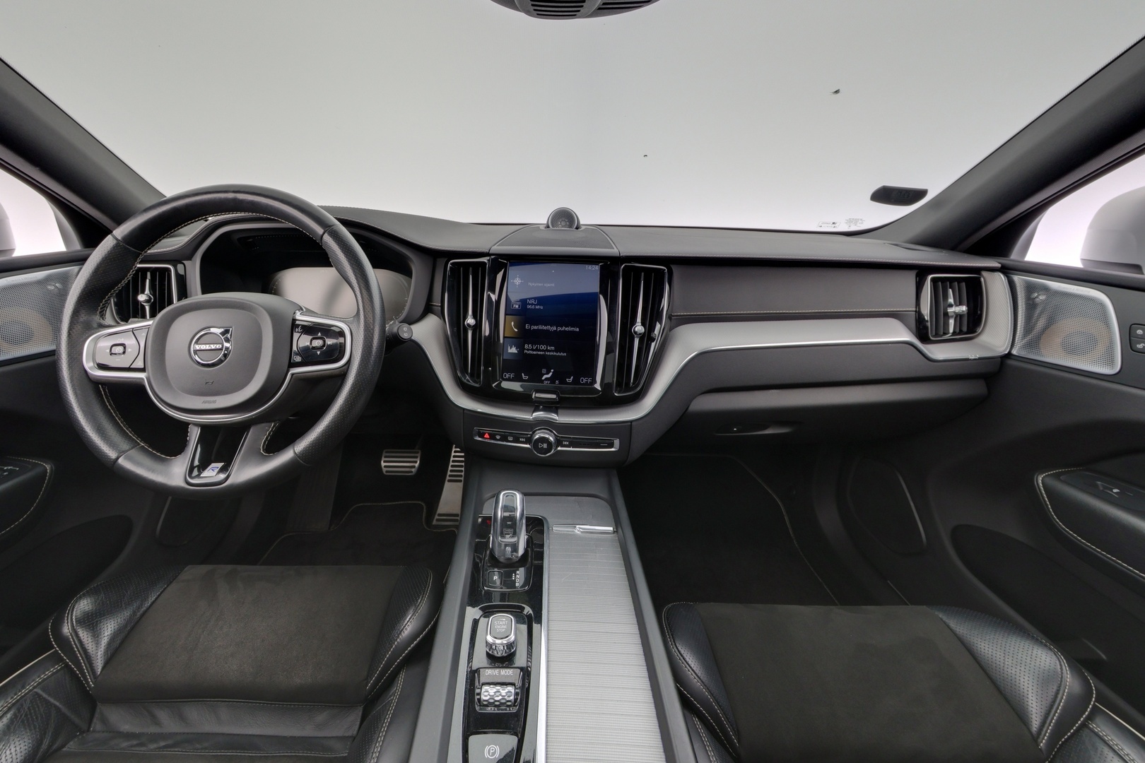 VOLVO XC60 2018