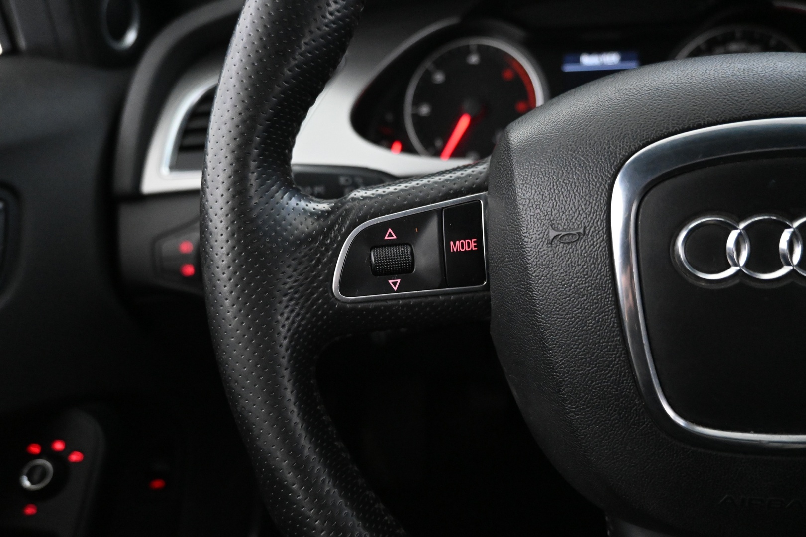 AUDI A4 2008